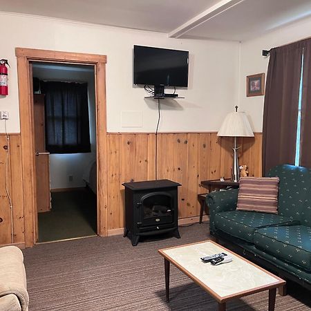Musky Joe'S Twin Pines Resort New Post Экстерьер фото