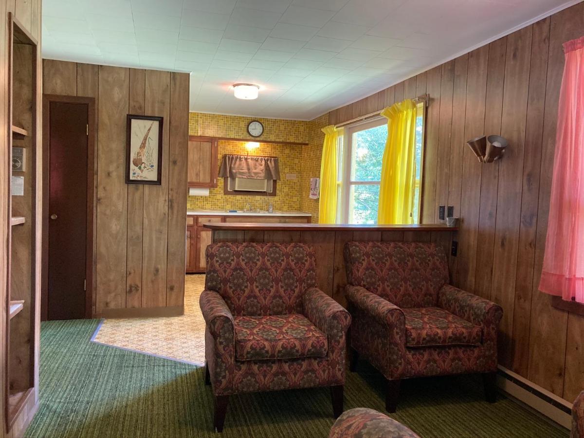 Musky Joe'S Twin Pines Resort New Post Экстерьер фото