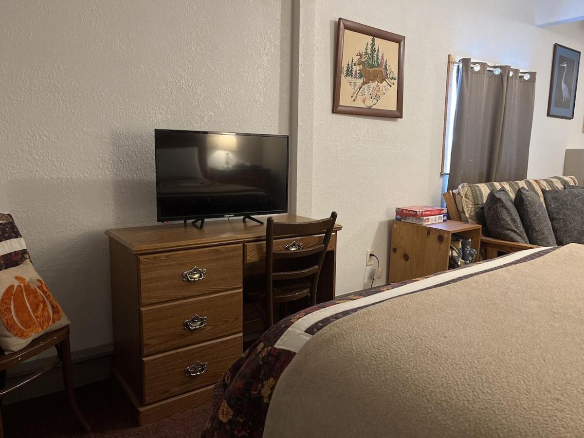 Musky Joe'S Twin Pines Resort New Post Экстерьер фото